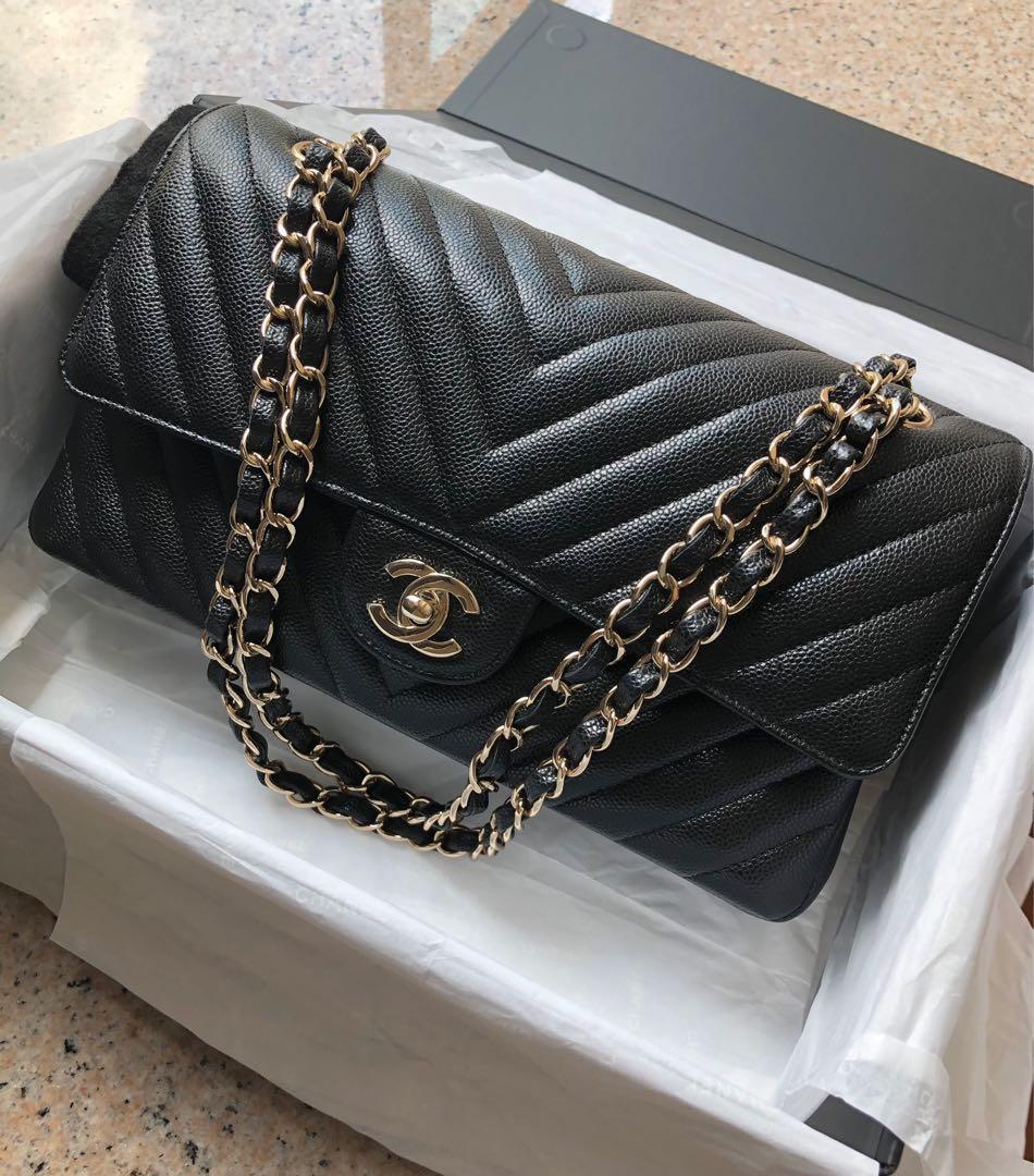 30 Chanel Classic Medium Chevron Flap Bag Black Caviar LGHW