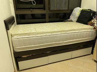 （分類：）位於 。 由 puddlez102 提交（商品編號 1114444382，圖片 1）。簡介： 。