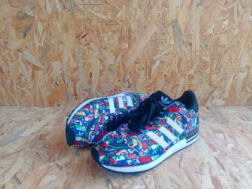 adidas zx 700 banner flag