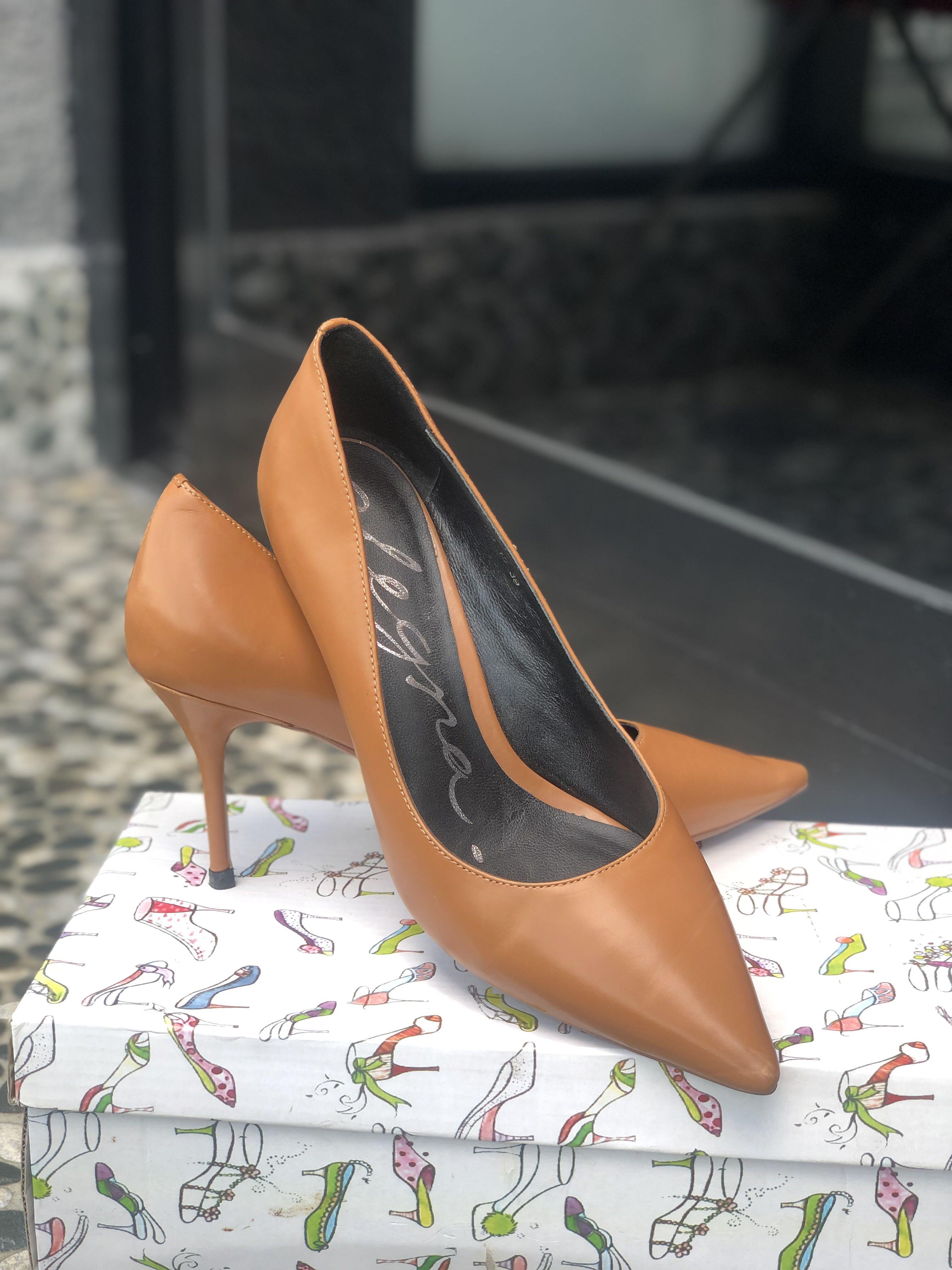 Caramel top colored heels