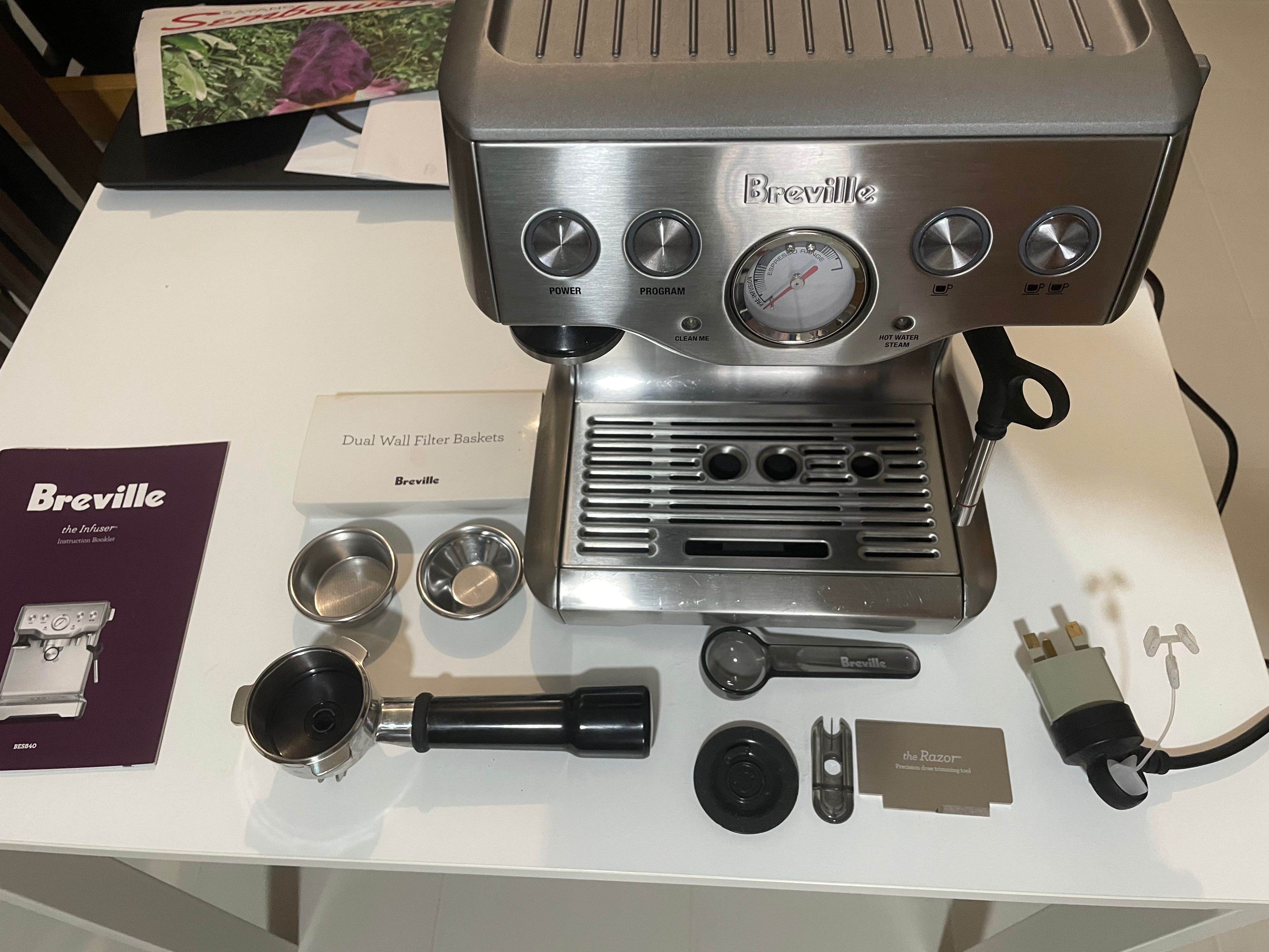 Breville The Infuser Espresso Machine Coffee, TV & Home Appliances