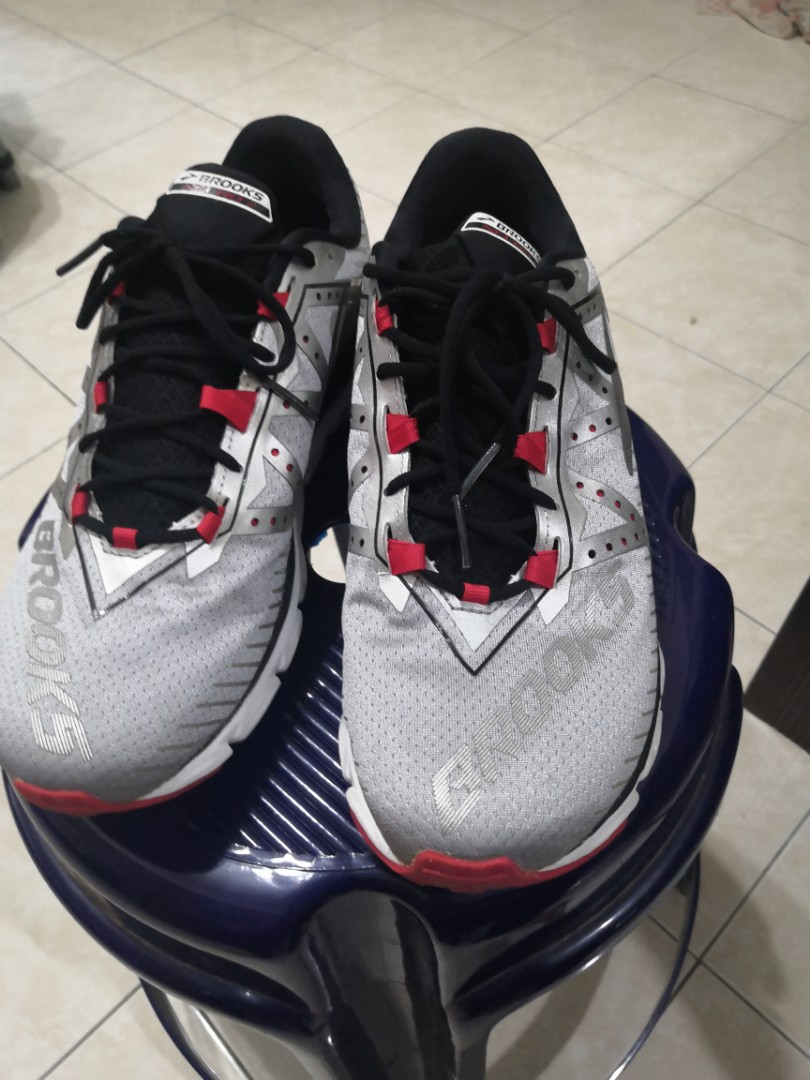 Brooks online neuro red