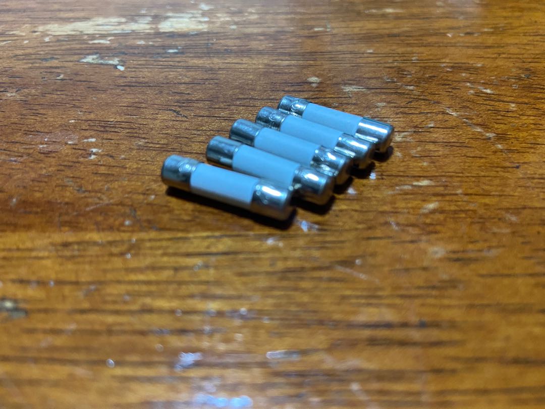 Ceramic Fuse 8A for oven, TV & Home Appliances, Kitchen Appliances, Ovens & Toasters on Carousell