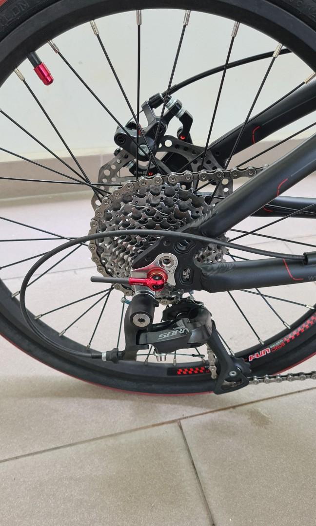 Crius Master D (Category: Bicycles) located in Singapore. Submitted by lines108 (Listing ID 1113870933, Image 3). Description: Bought it 19 Nov 2020. Cycled occasionally. Bicycle well maintained. Weight 10.5kg Deraileur : Shimano 9 speed sora Mechanical Disc Brake Upgrades: Litepro brake levers (red) Litepro carbon handle bars (matte black) Litepro 53T chainring (red) Litepro headset (red) Litepro plus hollowtech crankset and BB (red) Litepro plu