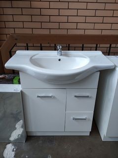 (Category: ) located in . Submitted by home_appliances_and_more (Listing ID 1114329199, Image 1). Description: .