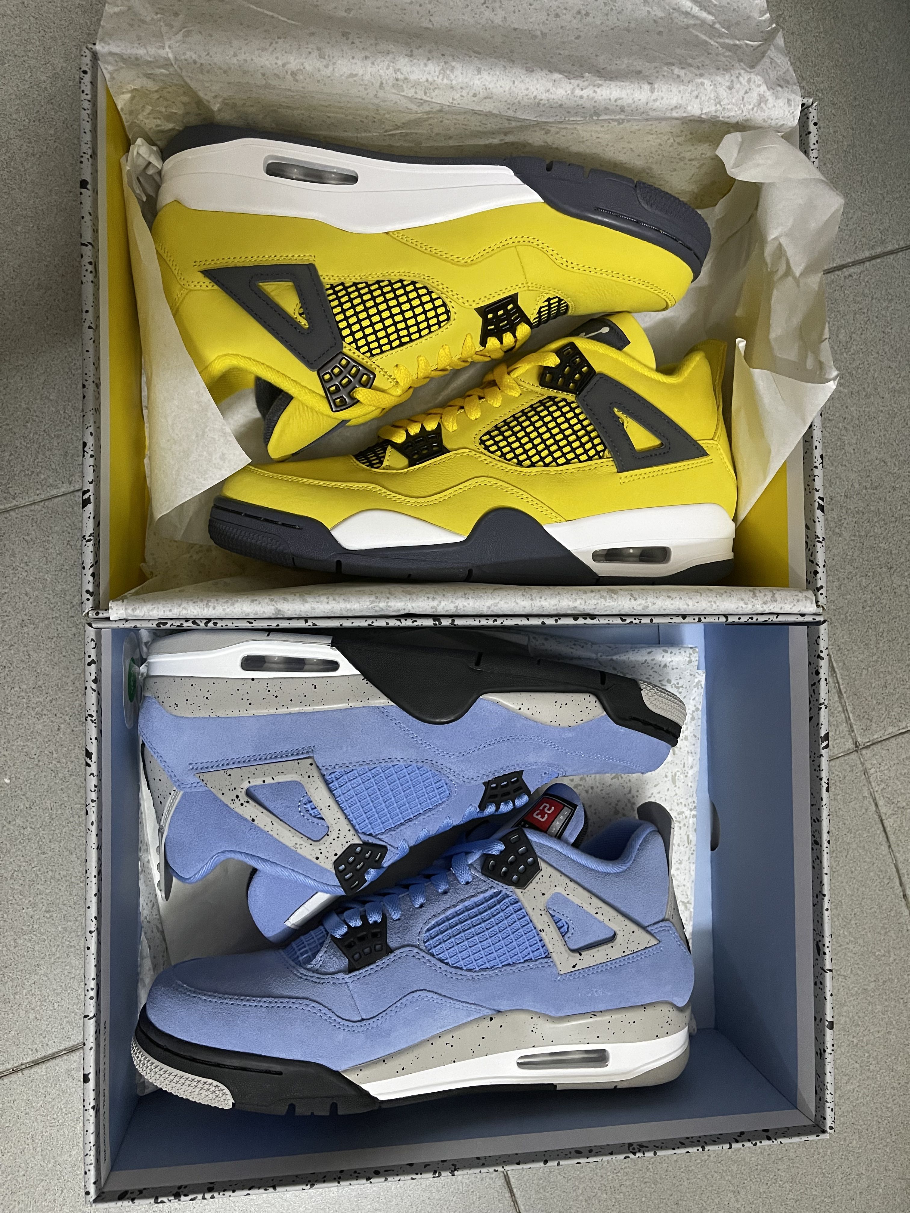 Lightning jordan 4 top
