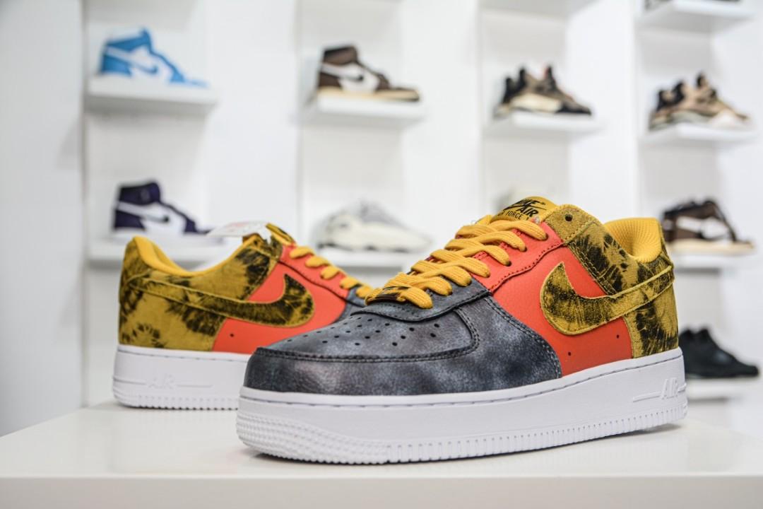 Nike Air Force 1 '07 LV8 CZ0337-001 Size 9.5 with Box for Sale in