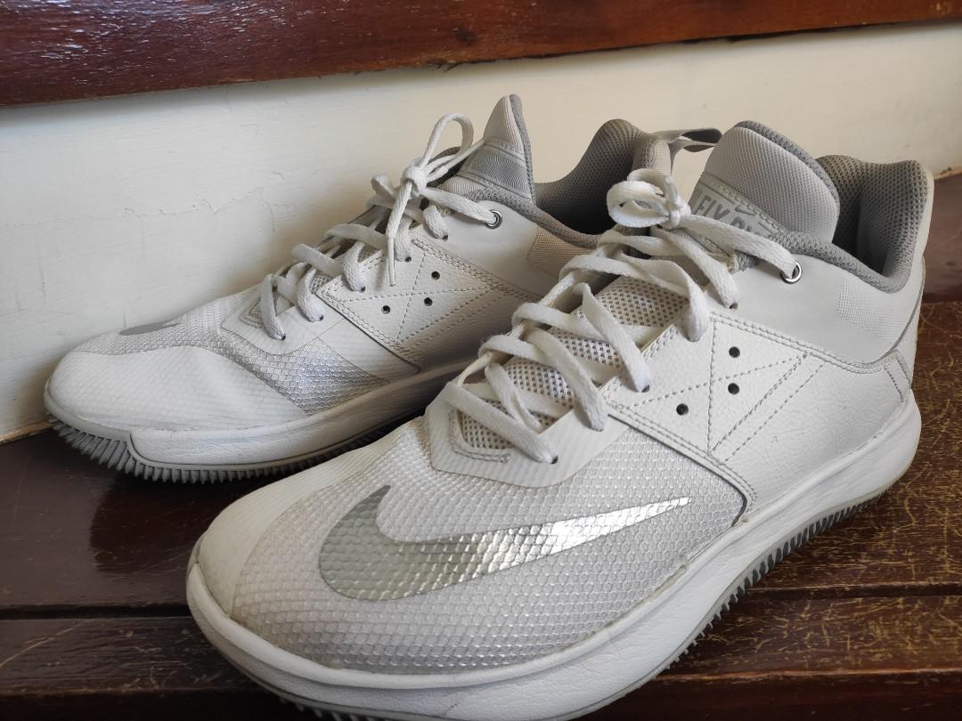Nike fly by 2 white sales