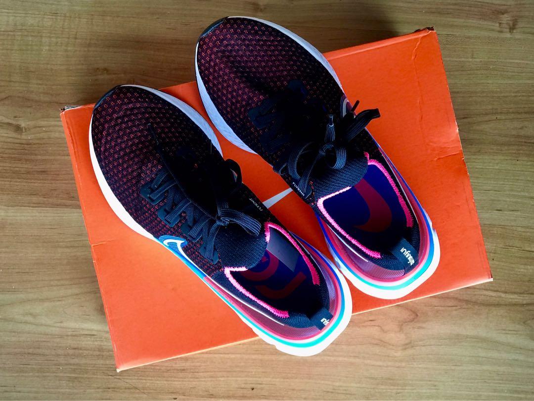 Nike React Infinity Run FK (Category: Sneakers) located in Mandaluyong City. Submitted by xpareyes (Listing ID 1114350175, Image 2). Description: FOR SALE: Nike React Infinity Run Flyknit Colorway: Black / White - Red Orbit Very lively and pretty Colorway! Brand New Never been used, except to fit US men’s 7.5. Would also fit Women’s 8.5 Eur 40.5 RFS: I bought this as a gift for my wife, and I got the wrong size. MOP: Preferably, GCash I can also 