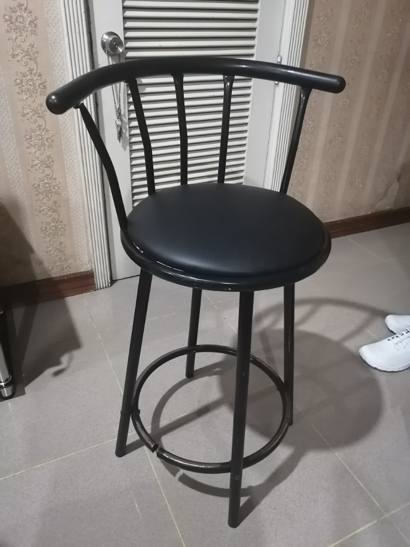 Rotating high chair, Furniture & Home Living, Furniture, Chairs on
