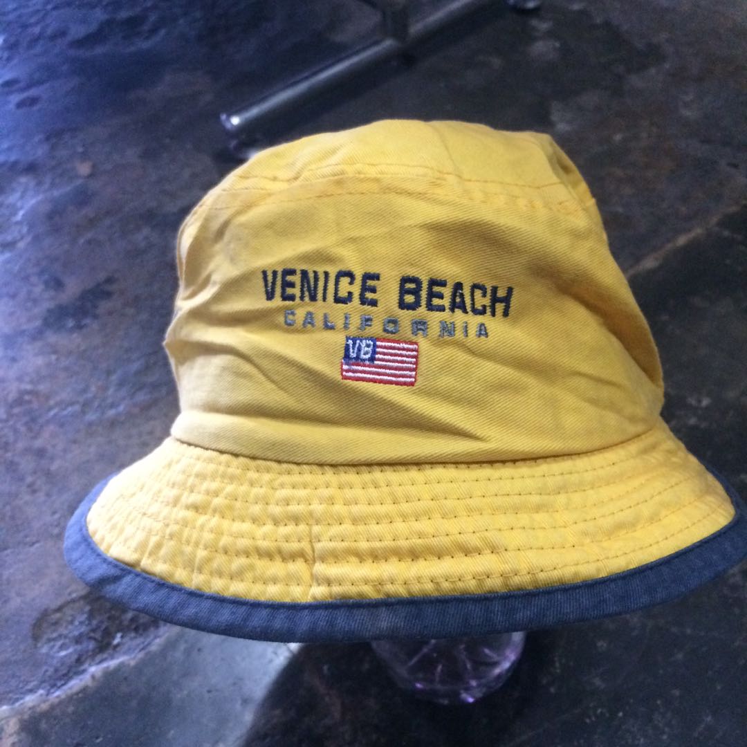 Venice beach' Bucket Hat