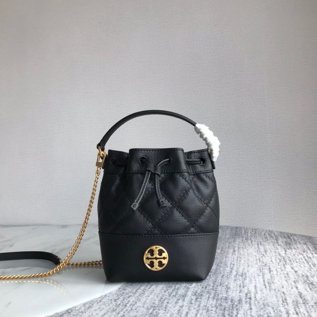 Tory Burch Willa Bucket Bag, Women's Fashion, Bags & Wallets, Tote Bags on  Carousell