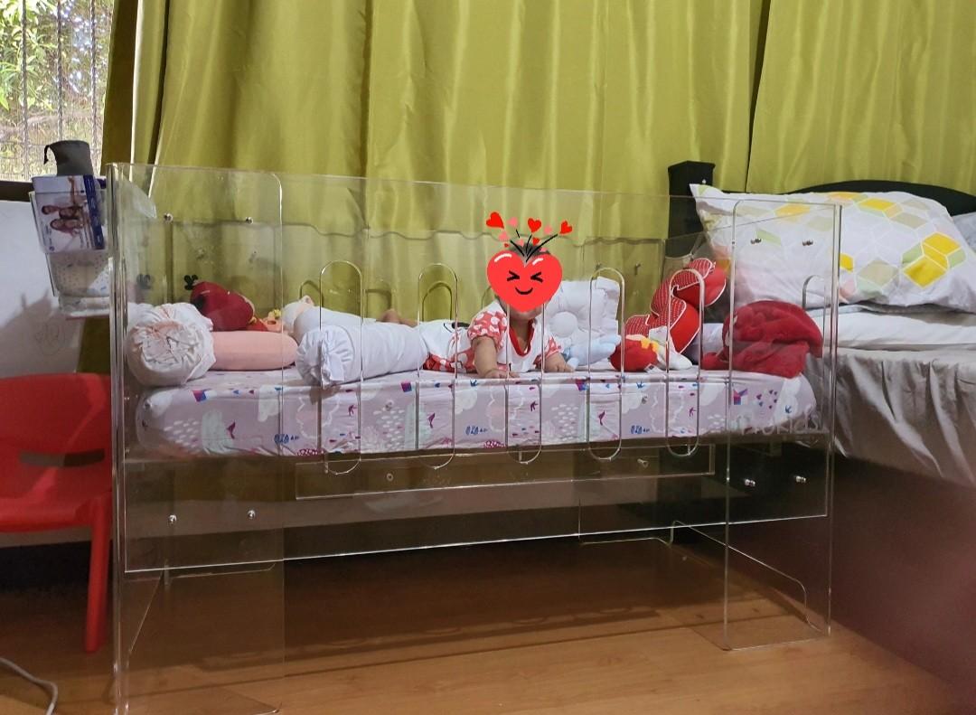 Acrylic sales crib used