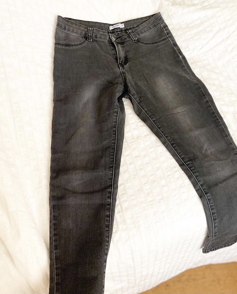 Valleygirl jeans, Women's Fashion 