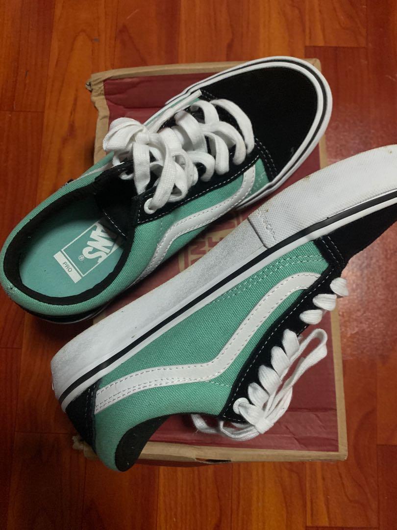 Womens black vans size hot sale 5.5
