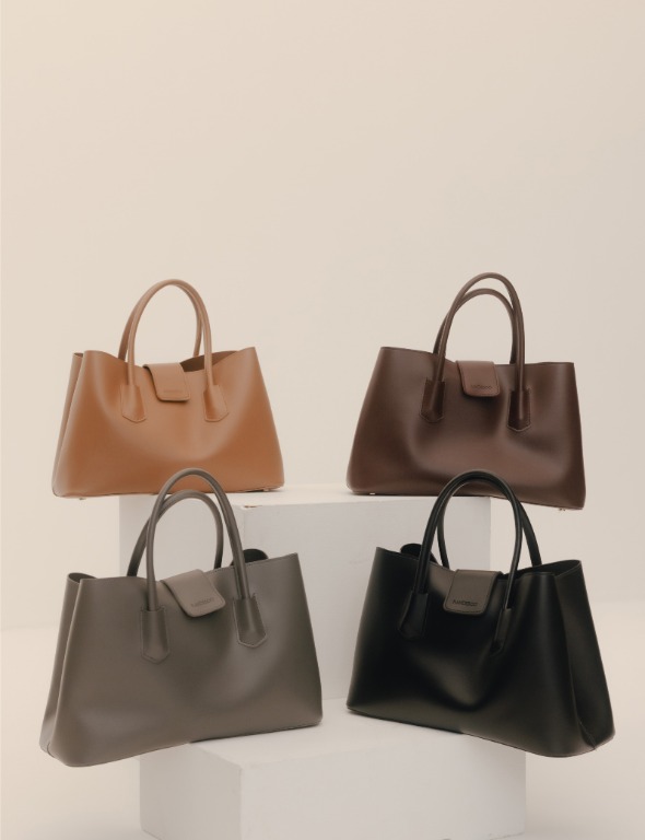 日系品牌RANDEBOO RB 素色classic bag 經典包手提包, 她的時尚, 包包與錢包, 多用途袋在旋轉拍賣