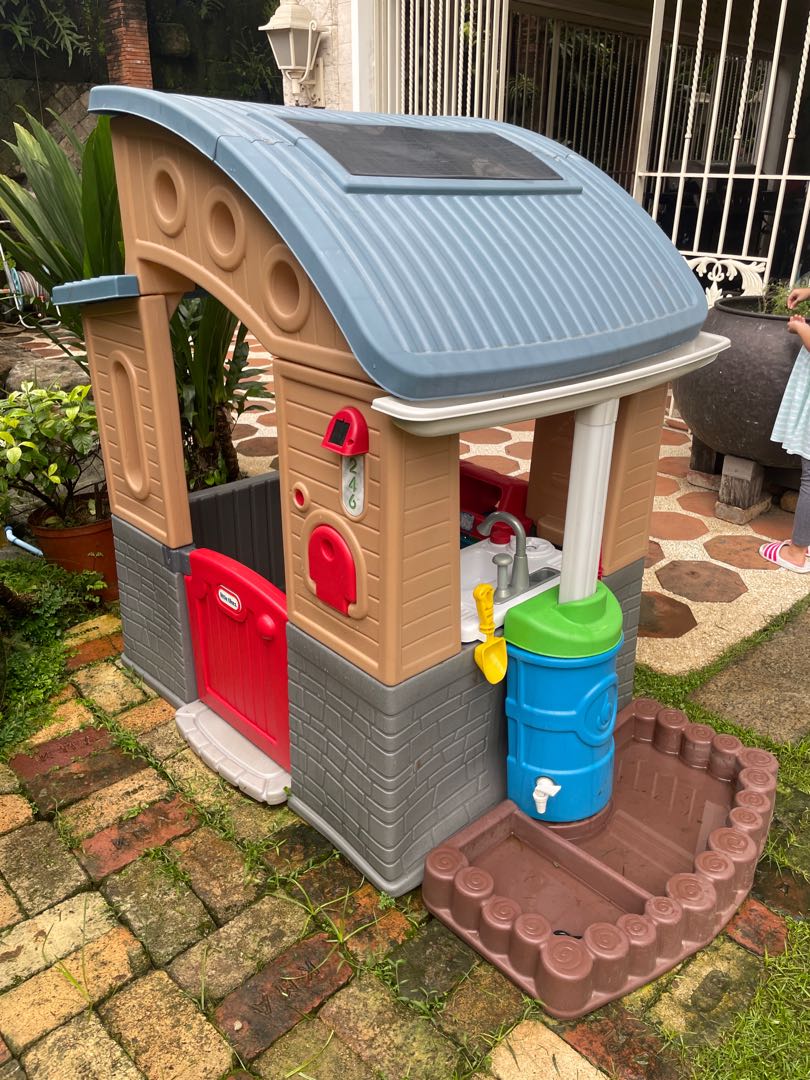 Little tikes store go green playhouse