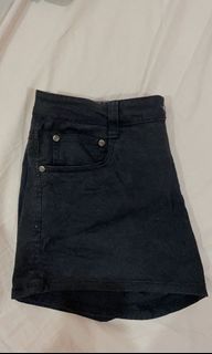 (Category: ) located in . Submitted by lauramyee.preloved (Listing ID 1114670200, Image 1). Description: .