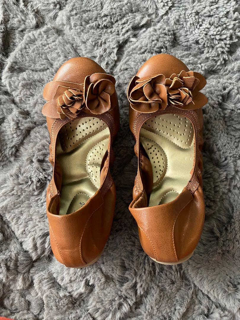 Dexflex comfort scrunch store flats