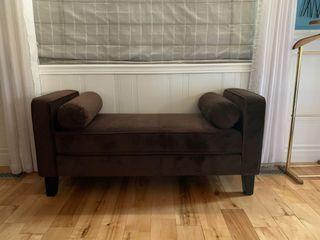 Fabric bench with wooden legs