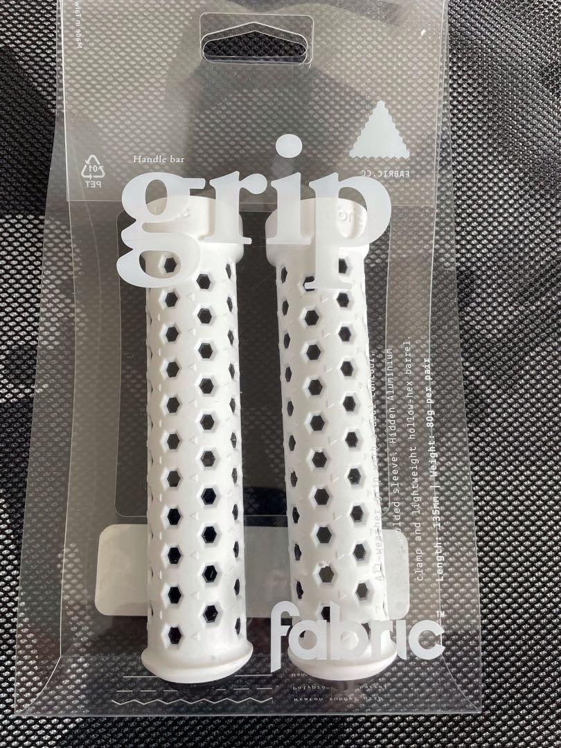 White handlebar deals grips