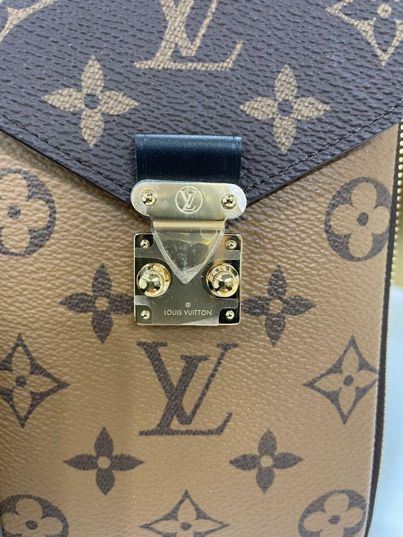 Louis Vuitton Vertical Zippy Wallet Metis Monogram Reverse