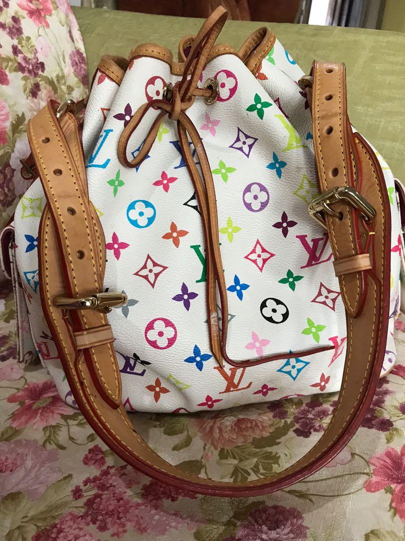 Lv bucket multicolor store