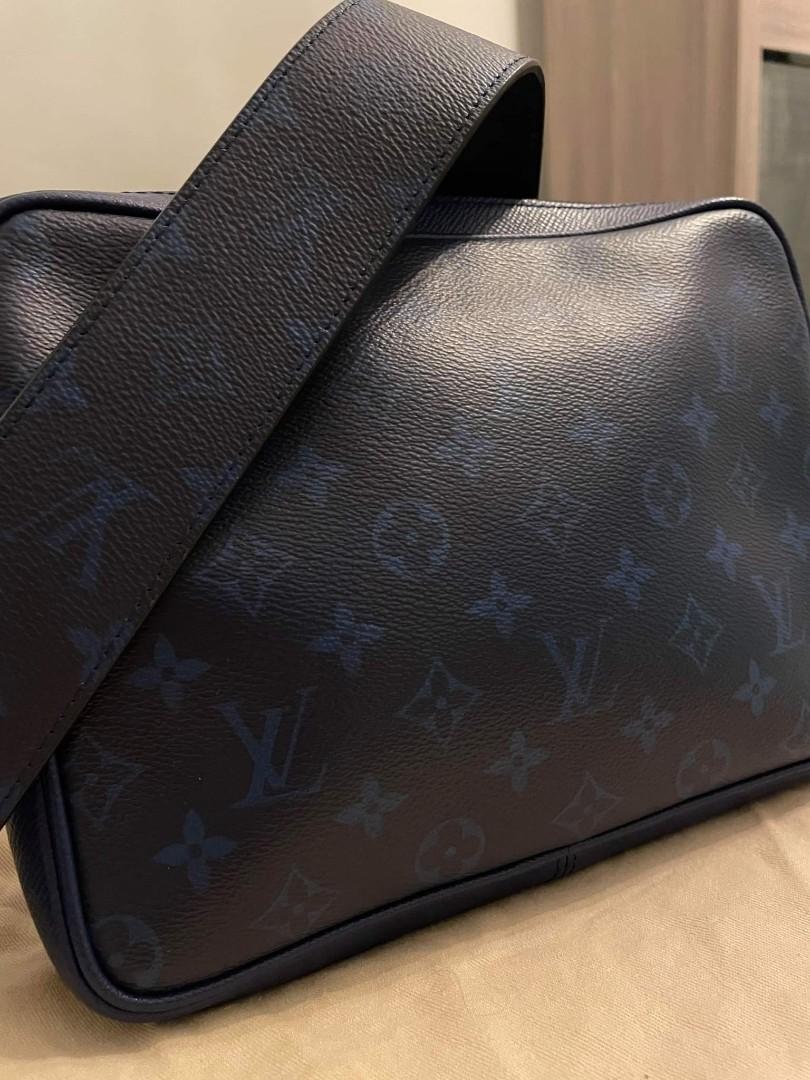 BAG NEW ARRIVAL - LV OUTDOOR MESSENGER NAVY BLUE 25CM M30242 – Sneakbag