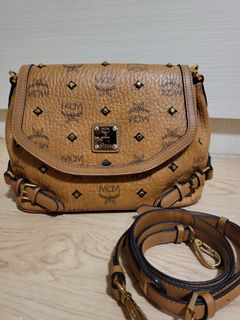 (Category: ) located in . Submitted by _notashopaholic_ (Listing ID 1114715535, Image 1). Description: .