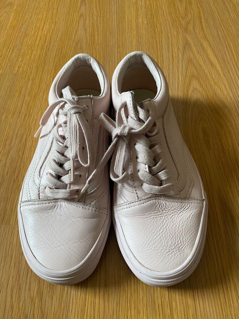 white vans size 7.5