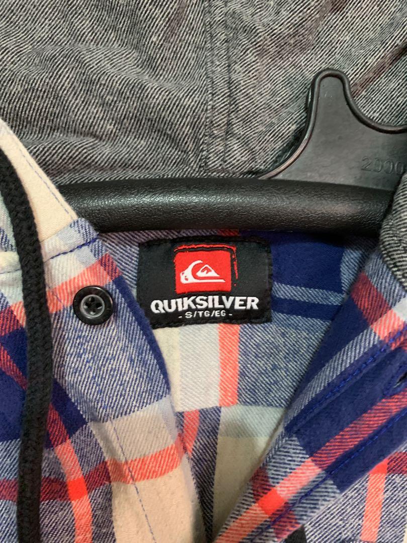 QUICKSILVER Overshirt Hooded Long sleeves (Category: Coats, Jackets and Outerwear) located in Paranaque City. Submitted by chippycoco (Listing ID 1114595406, Image 2). Description: XS - Small Sf at buyers expense.