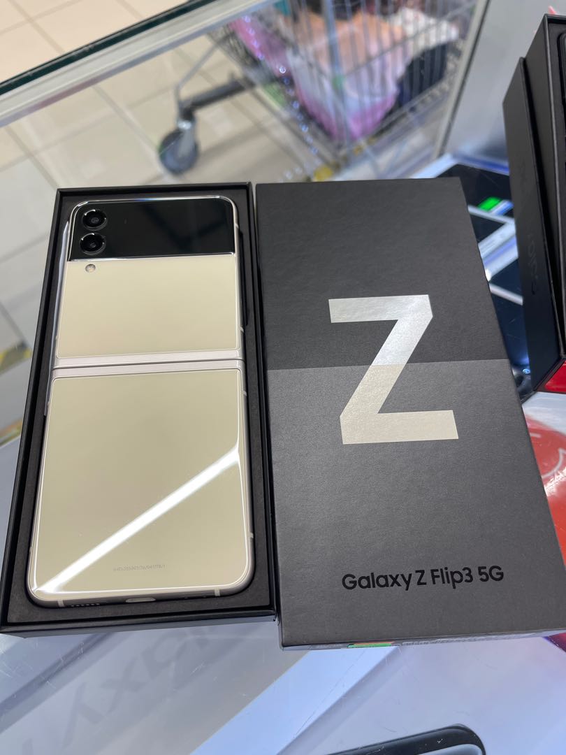 Samsung Galaxy Z Flip 3 5g 128gb 8ram New Model New Stock 21 Mobile Phones Gadgets Mobile Phones Android Phones Samsung On Carousell