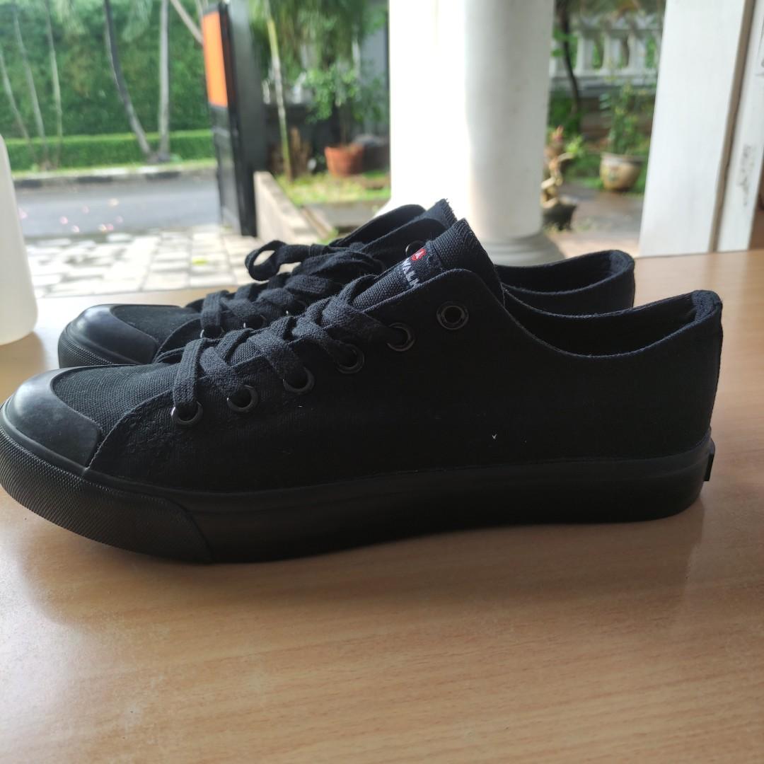 Sepatu airwalk new basic canvas 2025