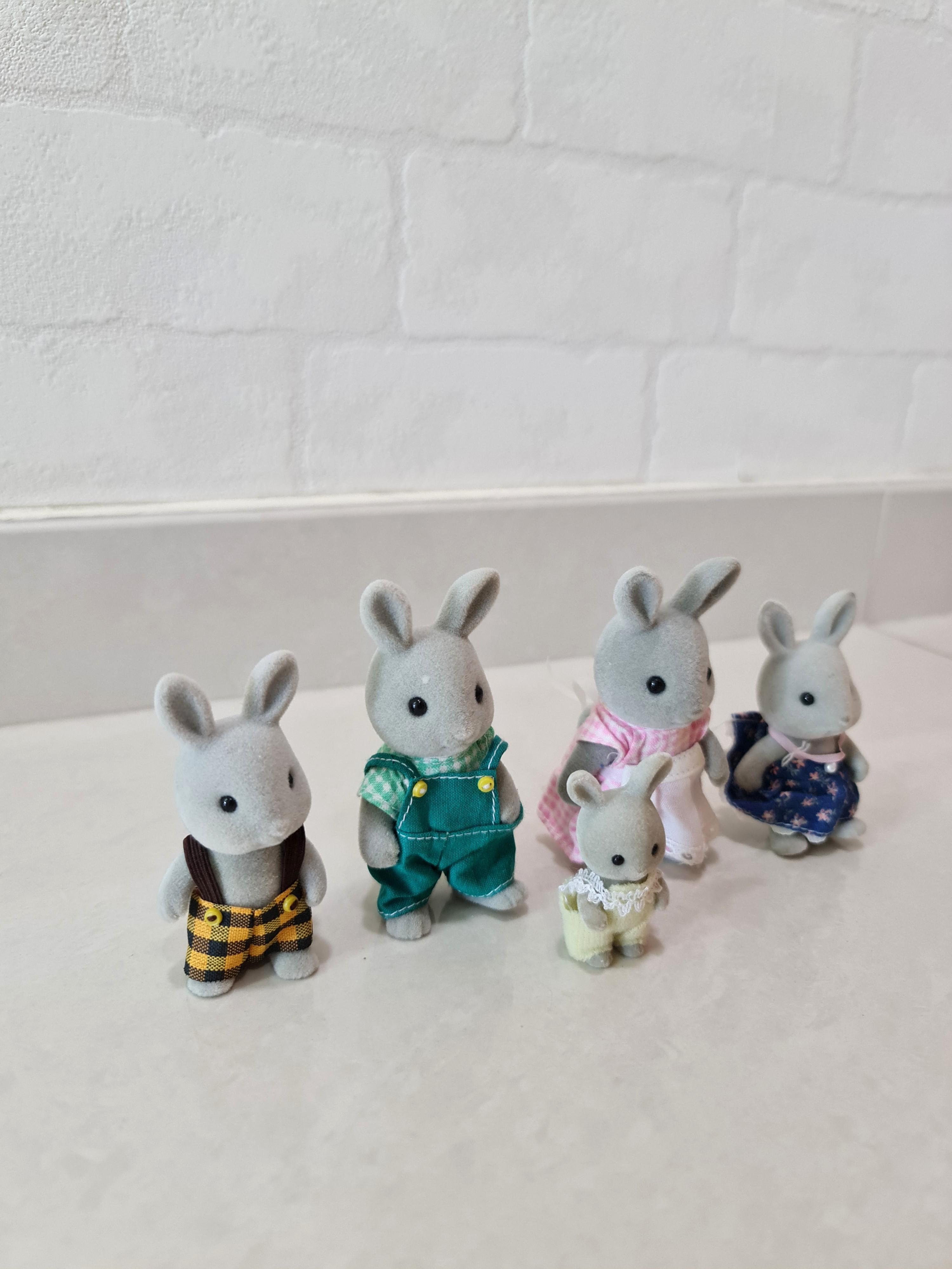 Sylvanian Families Babblebrook Grey Rabbits Families, Hobbies & Toys ...