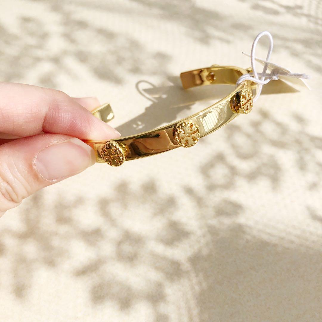 Tory burch logo hot sale cuff bracelet