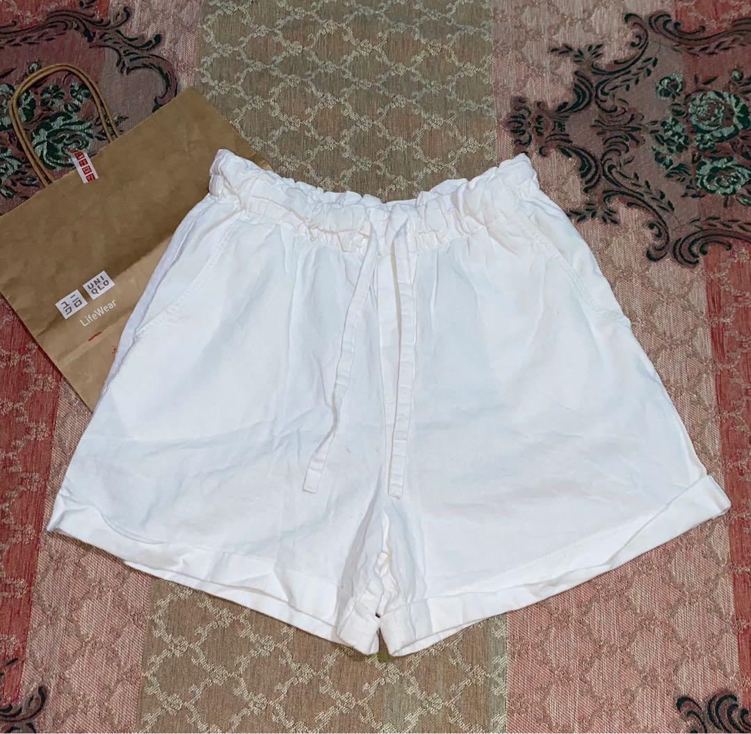Uniqlo white linen short, Women's Fashion, Bottoms, Shorts on Carousell