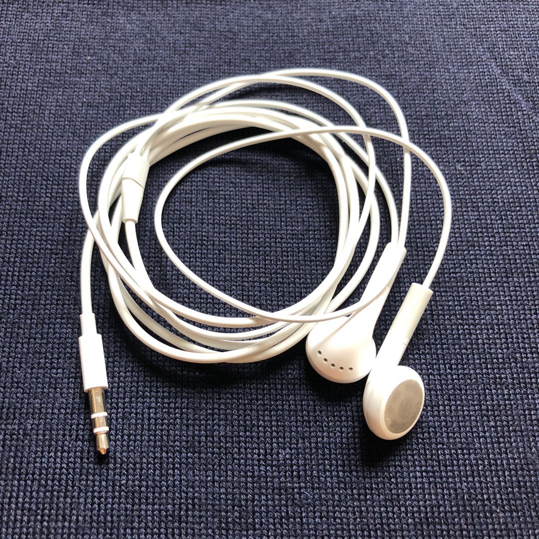 1st gen apple best sale earbuds