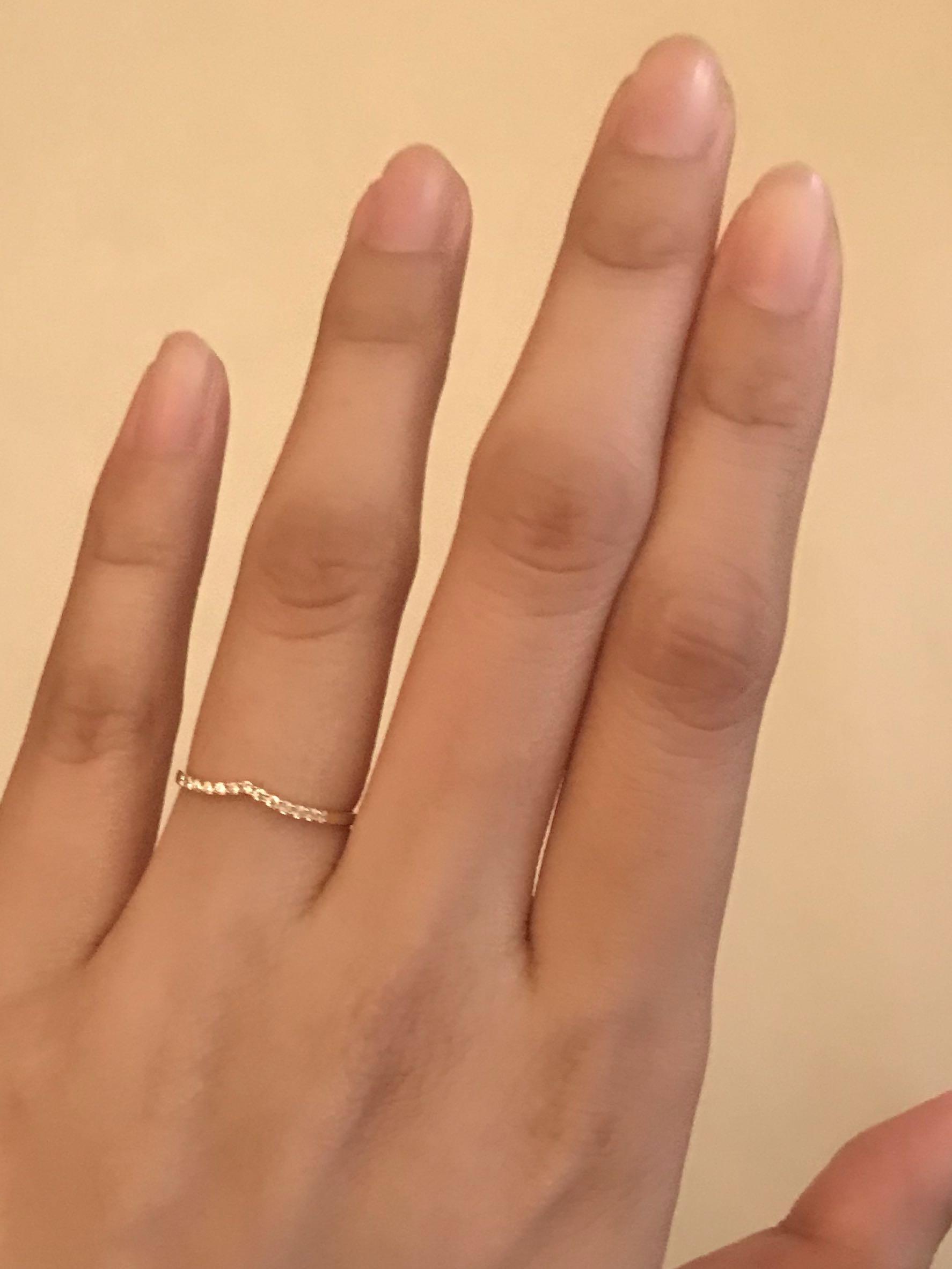 [BN Authentic Pawnable Gold] Minimalist Ring size 6.5 (Category: Rings) located in Manila. Submitted by stashdestash (Listing ID 1111169365, Image 2). Description: .