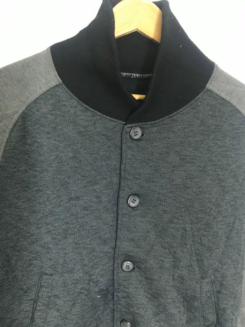 Button Jacket (Category: Coats, Jackets and Outerwear) located in Ampang. Submitted by jack_mcqueen (Listing ID 1111216405, Image 3). Description: Condition A Size M Manual pit 21 labuh 25 Made in China RM 25 http://www.wasap.my/0139960564.