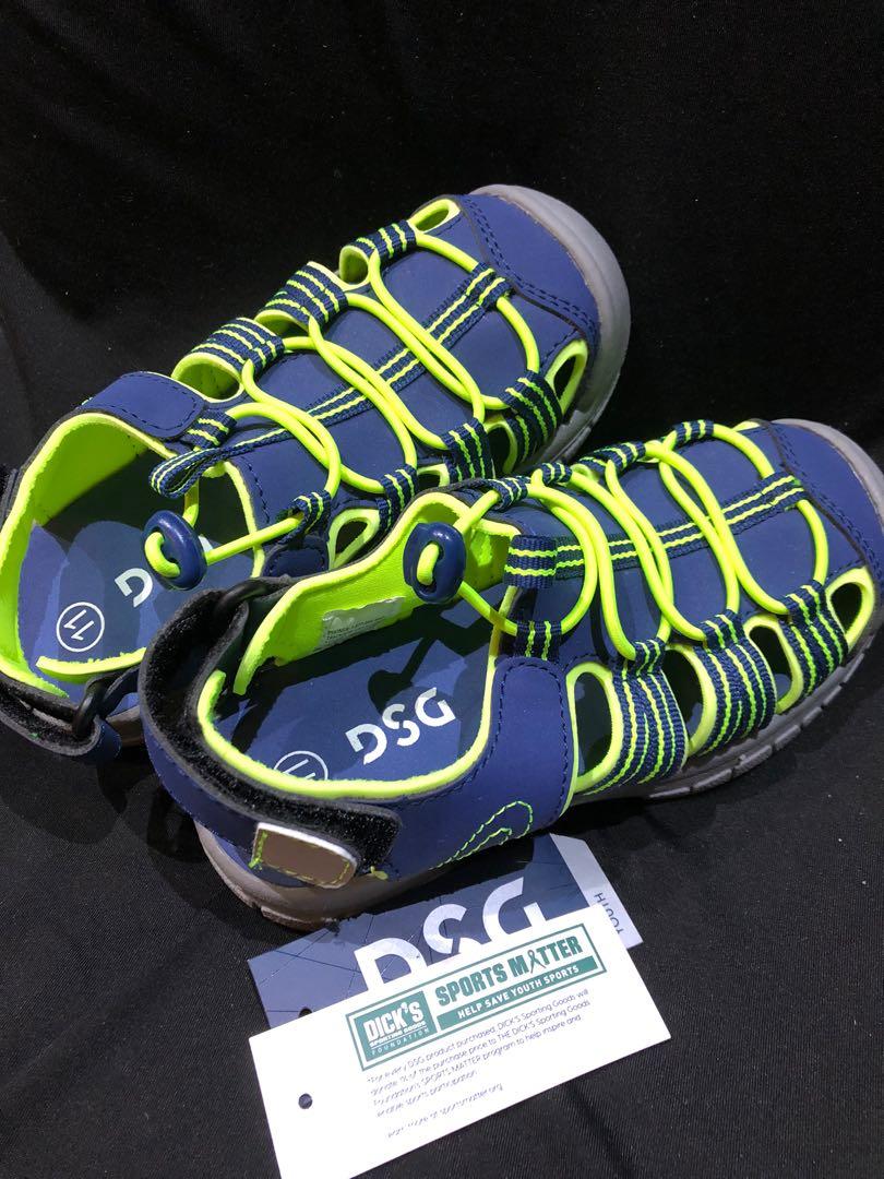Dick's sporting sales goods sandals