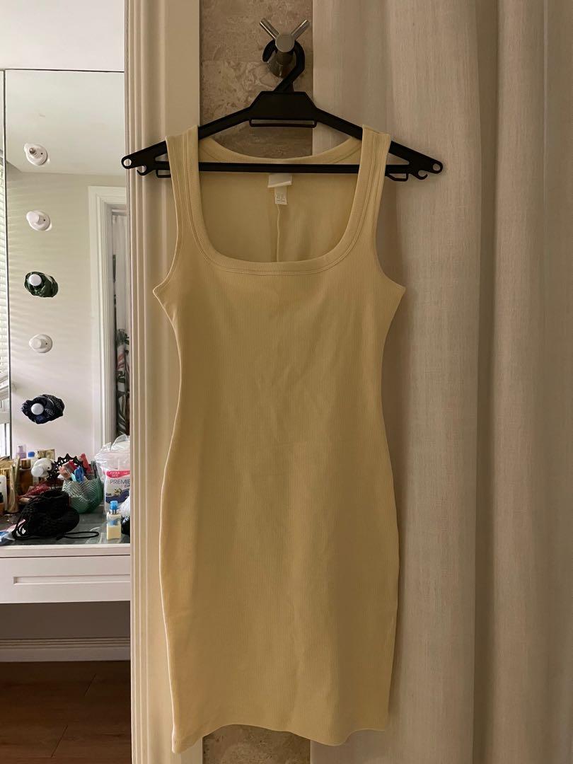 Pale yellow discount bodycon dress
