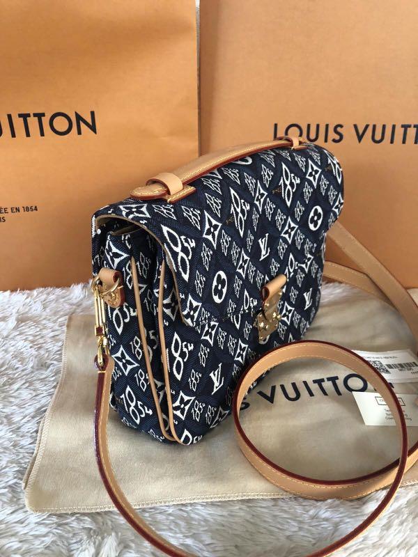 Louis Vuitton Blue Since 1854 POCHETTE METIS Leather Cloth ref.940903 -  Joli Closet