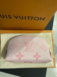 Chanel 21S light pink/ rose claire trifold small Wallet, Luxury