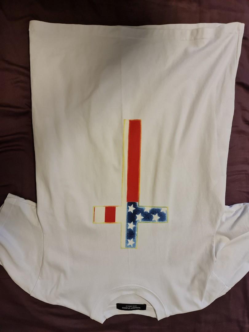 Midnight Studios (Category: Tshirts & Polo Shirts) located in Singapore. Submitted by munmun3001 (Listing ID 1111134021, Image 1). Description: mint condition like new size S oversize.