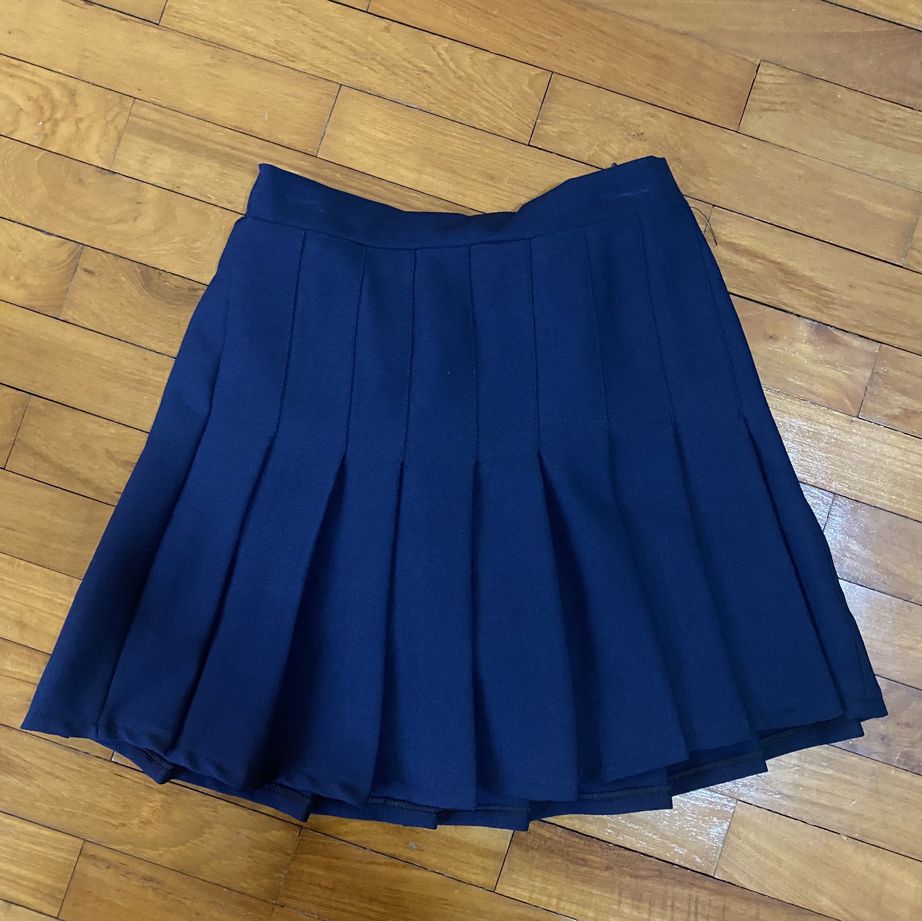 Navy blue tennis skirt, Women's Fashion, Bottoms, Skirts on Carousell