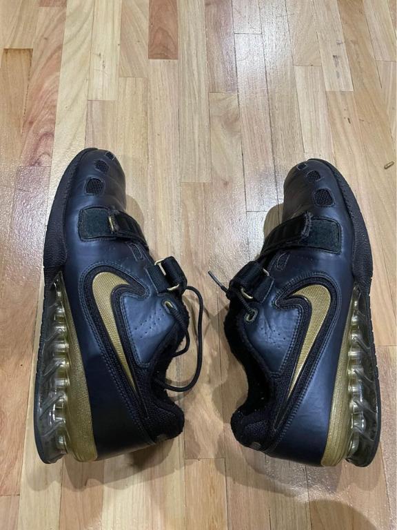 Cargado bala protesta Nike Romaleos 1 Team USA edition Size 10 for weightlifting & powerlifting,  Sports Equipment, Other Sports Equipment and Supplies on Carousell