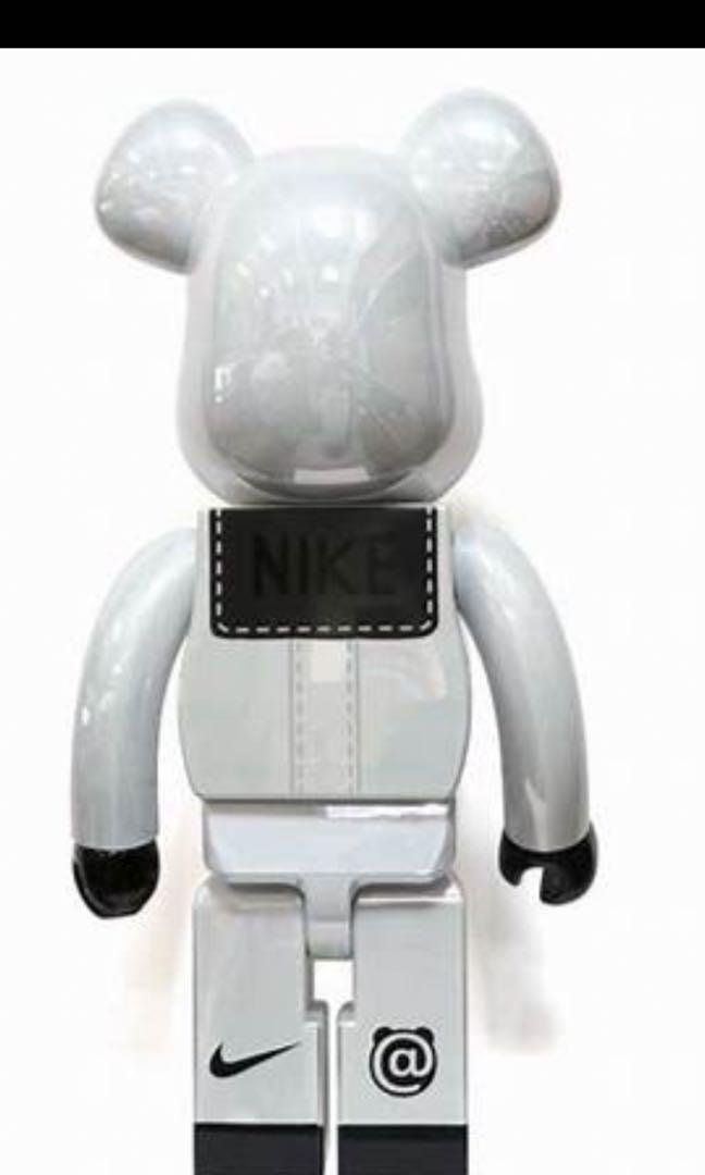sb bearbrick