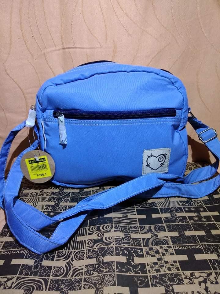Heartstring top sling bag