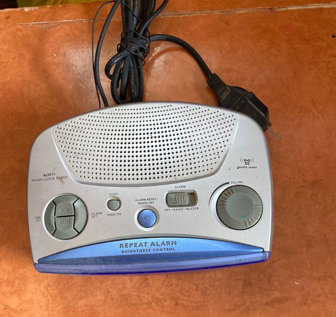 Philips Digital clock (Category: Clocks) located in Mandaluyong City. Submitted by Minutetowinit (Listing ID 1111050809, Image 2). Description: .