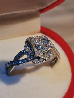 (Category: ) located in . Submitted by Famdecluttering (Listing ID 1111176114, Image 1). Description: .